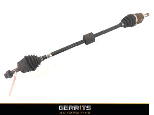 Gebruikte Cardanas rechts-voor (VWA) Opel Corsa D 1.4 16V Twinport Prijs € 26,40 Margeregeling aangeboden door Gerrits Automotive BV