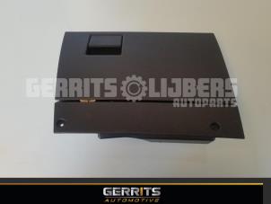 Gebruikte Dashboardkastje Opel Meriva 1.6 Prijs € 33,00 Margeregeling aangeboden door Gerrits Automotive BV