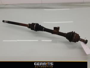 Gebruikte Aandrijfas rechts-voor Peugeot 308 SW (4E/H) 1.6 HDiF 16V Prijs € 52,80 Margeregeling aangeboden door Gerrits Automotive BV