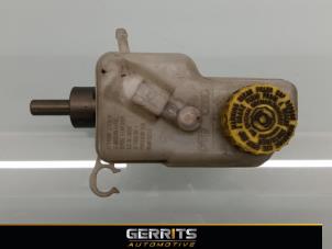 Gebruikte Hoofdremcilinder Volkswagen Polo IV (9N1/2/3) 1.4 16V Prijs € 21,98 Margeregeling aangeboden door Gerrits Automotive BV