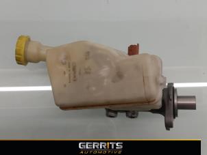 Gebruikte Hoofdremcilinder Peugeot 208 I (CA/CC/CK/CL) 1.4 HDi Prijs € 21,98 Margeregeling aangeboden door Gerrits Automotive BV