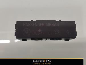 Gebruikte Airbag controle lampje Opel Astra K Sports Tourer 1.6 CDTI 110 16V Prijs € 21,98 Margeregeling aangeboden door Gerrits Automotive