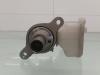 Hoofdremcilinder van een Peugeot 107 1.0 12V 2012