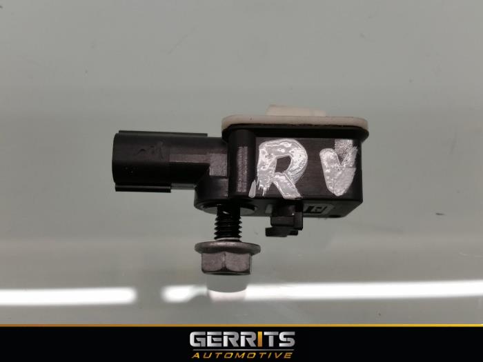 Airbag Sensor van een Opel Astra K Sports Tourer 1.6 CDTI 110 16V 2017