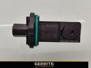 Gebruikte Luchtmassameter Opel Astra K Sports Tourer 1.6 CDTI 110 16V Prijs € 44,00 Margeregeling aangeboden door Gerrits Automotive BV