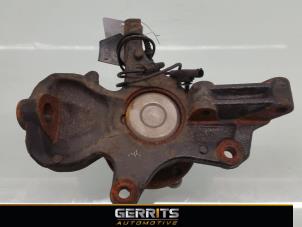 Gebruikte Fusee rechts-voor Mercedes Sprinter 3,5t (906.63) 310 CDI 16V Prijs € 49,48 Margeregeling aangeboden door Gerrits Automotive BV