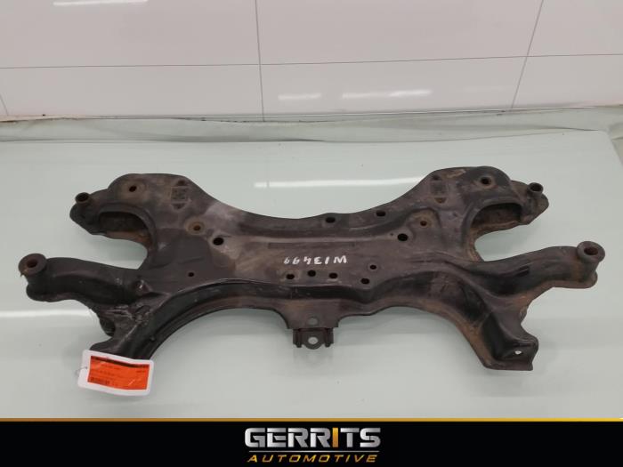 Gebruikte Subframe Toyota Corolla Verso (R10/11) 2.2 D-4D 16V Prijs € 122,10 Margeregeling aangeboden door Gerrits Automotive BV