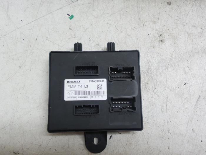 Gebruikte Start/Stop computer Renault Captur I (2R) 1.2 TCE 16V EDC Prijs € 120,00 Margeregeling aangeboden door Autodemontage van de Laar