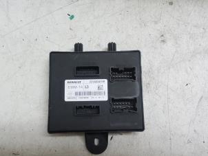 Gebruikte Start/Stop computer Renault Captur (2R) 1.2 TCE 16V EDC Prijs € 120,00 Margeregeling aangeboden door Autodemontage van de Laar