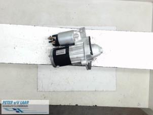 Gebruikte Startmotor Renault Captur (2R) 1.2 TCE 16V EDC Prijs € 50,00 Margeregeling aangeboden door Autodemontage van de Laar
