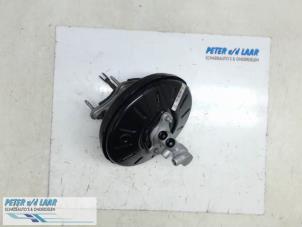 Gebruikte Rembol Renault Captur (2R) 1.2 TCE 16V EDC Prijs € 50,00 Margeregeling aangeboden door Autodemontage van de Laar