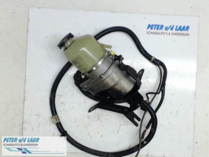 Gebruikte Stuurpomp Opel Astra H SW (L35) 1.3 CDTI 16V Ecotec Prijs € 150,00 Margeregeling aangeboden door Autodemontage van de Laar