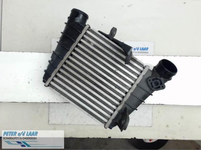 Gebruikte Intercooler Volkswagen Polo IV (9N1/2/3) Prijs € 100,00 Margeregeling aangeboden door Autodemontage van de Laar