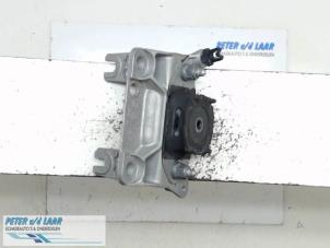Gebruikte Motorsteun Renault Twingo III (AH) 1.0 SCe 70 12V Prijs € 50,00 Margeregeling aangeboden door Autodemontage van de Laar