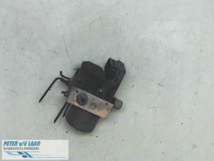 Gebruikte ABS Pomp Ford Mondeo III Wagon 1.8 16V Prijs € 130,00 Margeregeling aangeboden door Autodemontage van de Laar