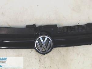 Gebruikte Grille Volkswagen Golf IV (1J1) 1.9 TDI Prijs € 25,00 Margeregeling aangeboden door Autodemontage van de Laar