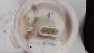 Gebruikte Benzinepomp Volkswagen New Beetle (1Y7) 2.5 Prijs € 50,00 Margeregeling aangeboden door Autodemontage van de Laar