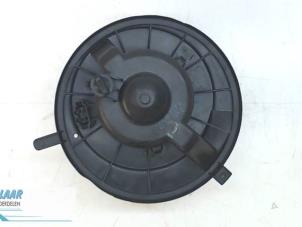 Gebruikte Aanjager Volkswagen Golf Plus (5M1/1KP) 1.9 TDI 105 Prijs € 80,00 Margeregeling aangeboden door Autodemontage van de Laar