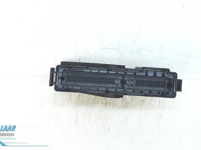 Computer Body Control van een Opel Monza  2008