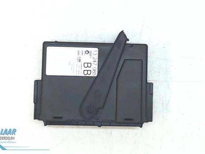 Computer Body Control van een Opel Monza  2008