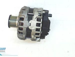 Gebruikte Dynamo Renault Twingo III (AH) 1.0 SCe 70 12V Prijs € 180,00 Margeregeling aangeboden door Autodemontage van de Laar