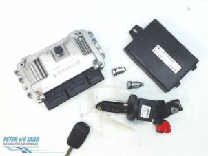 Gebruikte Computer Motormanagement Renault Twingo III (AH) 1.0 SCe 70 12V Prijs op aanvraag aangeboden door Autodemontage van de Laar