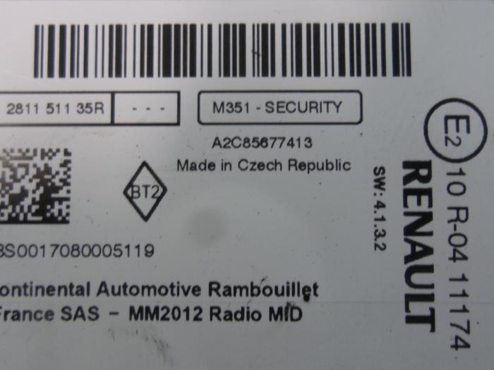 Radio van een Renault Twingo III (AH) 1.0 SCe 70 12V 2017