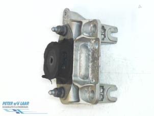 Gebruikte Motorsteun Renault Twingo III (AH) 1.0 SCe 70 12V Prijs € 50,00 Margeregeling aangeboden door Autodemontage van de Laar