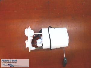 Gebruikte Benzinepomp Renault Twingo III (AH) 1.0 SCe 70 12V Prijs € 100,00 Margeregeling aangeboden door Autodemontage van de Laar