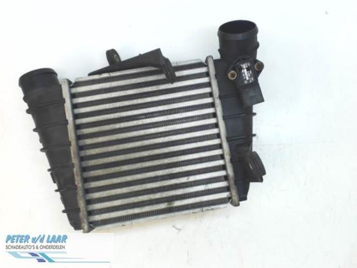 Gebruikte Intercooler Volkswagen Polo IV (9N1/2/3) Prijs € 60,00 Margeregeling aangeboden door Autodemontage van de Laar