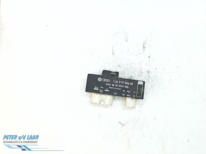 Gebruikte Koeling Module Volkswagen Polo IV (9N1/2/3) Prijs € 15,00 Margeregeling aangeboden door Autodemontage van de Laar