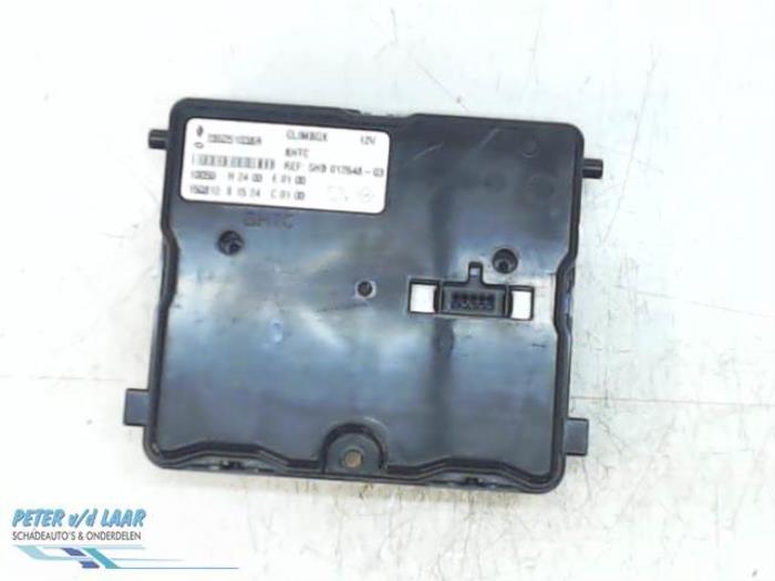 Gebruikte Computer Body Control Renault Megane IV (RFBB) 1.6 GT Energy TCe 205 EDC Prijs € 70,00 Margeregeling aangeboden door Autodemontage van de Laar