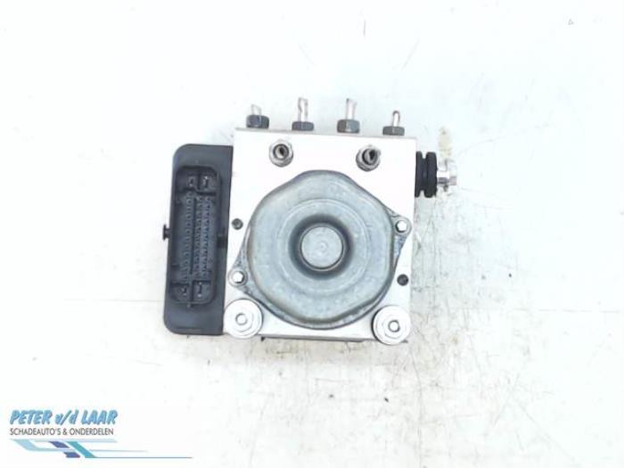 Gebruikte ABS Pomp Smart Forfour (453) 0.9 TCE 12V Prijs € 200,00 Margeregeling aangeboden door Autodemontage van de Laar