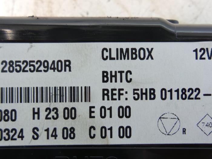 Climatronic module van een Renault Twingo III (AH) 1.0 SCe 70 12V 2015
