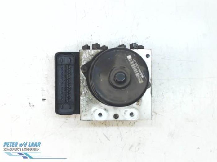 Gebruikte ABS Pomp Volkswagen Sharan (7M8/M9/M6) Prijs € 150,00 Margeregeling aangeboden door Autodemontage van de Laar