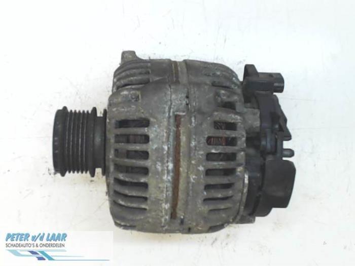 Gebruikte Alternator Volkswagen Sharan (7M8/M9/M6) Prijs € 50,00 Margeregeling aangeboden door Autodemontage van de Laar