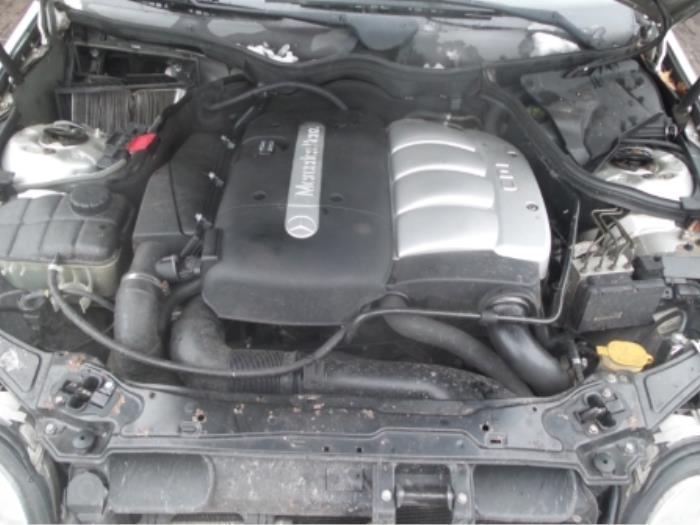 Gebruikte Motor Mercedes C (W203) 2.2 C-200 CDI 16V Prijs € 700,00 Margeregeling aangeboden door Autodemontage van de Laar