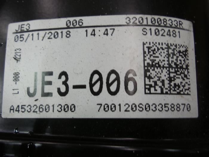 Gebruikte Versnellingsbak Renault Twingo III (AH) 1.0 SCe 70 12V Prijs € 600,00 Margeregeling aangeboden door Autodemontage van de Laar