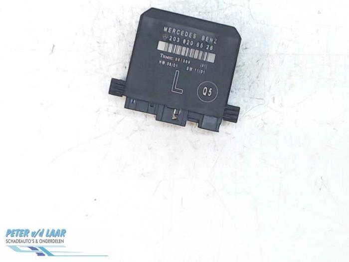 Gebruikte Computer Diversen Mercedes C (W203) 2.2 C-200 CDI 16V Prijs € 60,00 Margeregeling aangeboden door Autodemontage van de Laar