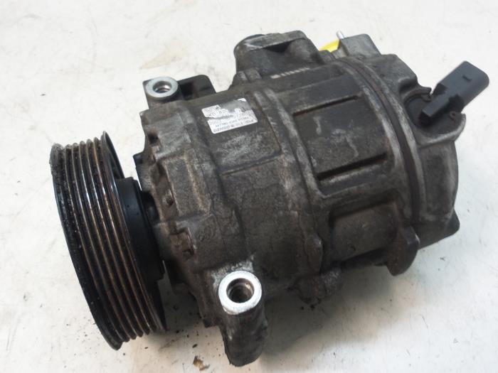 Gebruikte Pomp Airco Volkswagen Golf V (1K1) 1.6 FSI 16V Prijs € 75,00 Margeregeling aangeboden door Autodemontage van de Laar