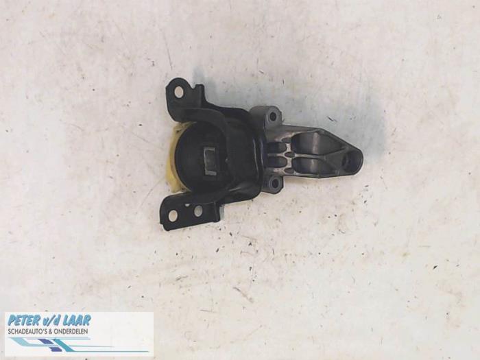 Gebruikte Motorsteun Renault Clio III (BR/CR) 1.5 dCi 75 FAP Prijs € 40,00 Margeregeling aangeboden door Autodemontage van de Laar