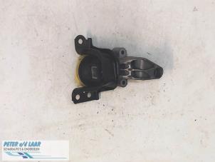 Gebruikte Motorrubber Renault Clio III (BR/CR) 1.5 dCi 75 FAP Prijs € 40,00 Margeregeling aangeboden door Autodemontage van de Laar