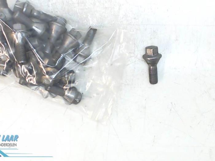 Gebruikte Bouten set Renault Master III (FV) 2.3 dCi 125 16V FWD Prijs op aanvraag aangeboden door Autodemontage van de Laar