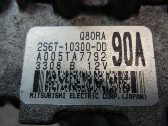 Alternator van een Ford Fusion 1.6 16V 2009