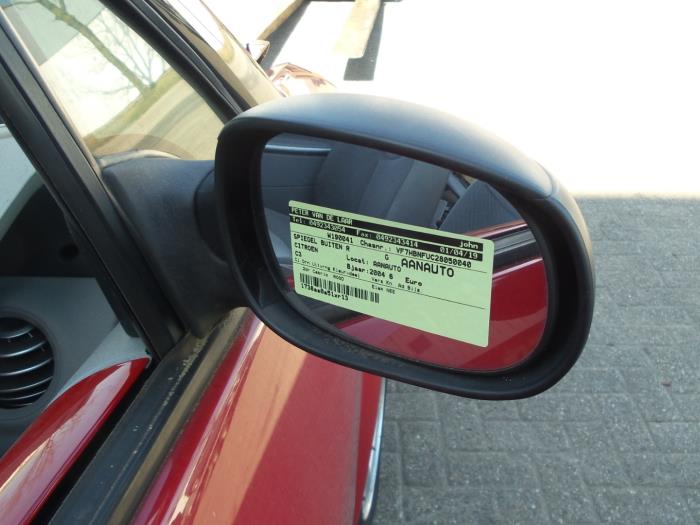 Buitenspiegel rechts van een Citroën C3 Pluriel (HB) 1.6 16V 2004
