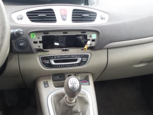 Gebruikte Airbag Set + Module Renault Scénic III (JZ) 1.9 dCi Prijs op aanvraag aangeboden door Autodemontage van de Laar