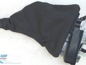 Gebruikte Handremhendel Renault Trafic (1FL/2FL/3FL/4FL) 1.6 dCi 140 Twin Turbo Prijs op aanvraag aangeboden door Autodemontage van de Laar