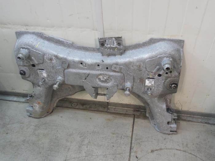 Gebruikte Subframe Renault Captur I (2R) 1.5 Energy dCi 90 FAP Prijs op aanvraag aangeboden door Autodemontage van de Laar