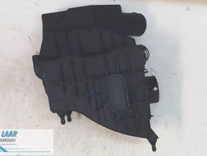 Gebruikte Luchtfilterhuis Ford Transit 2.0 TDdi 16V Prijs op aanvraag aangeboden door Autodemontage van de Laar