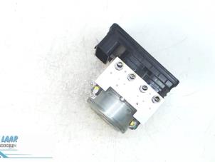 Gebruikte ABS Pomp Dacia Lodgy (JS) 1.6 Sce 100 16V Prijs € 200,00 Margeregeling aangeboden door Autodemontage van de Laar